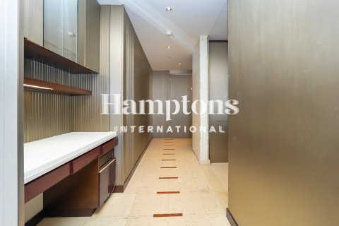 Huoneisto Burj Khalifa, Dubai, Arabiemiraatit 1 makuuhuone, 89.93010400 m2 № 678803 - kuva 11