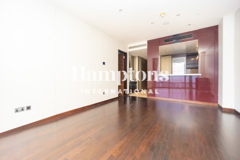 Huoneisto Burj Khalifa, Dubai, Arabiemiraatit 1 makuuhuone, 89.93010400 m2 № 678803 - kuva 10