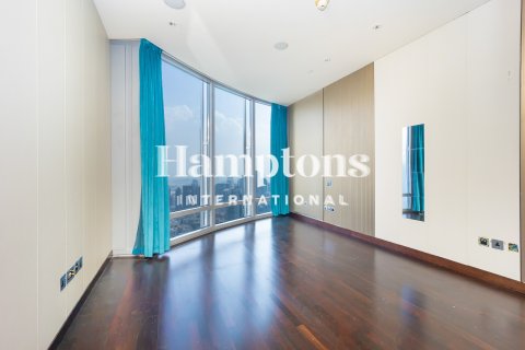 Huoneisto Burj Khalifa, Dubai, Arabiemiraatit 1 makuuhuone, 89.93010400 m2 № 678803 - kuva 2