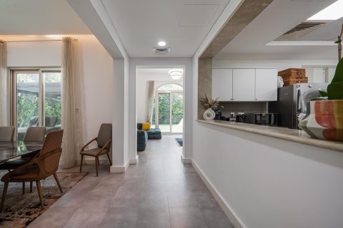 Villa para venda em Dubai Sports City, Dubai, EAU 5 quartos, 665.65 m2 № 748529 - foto 13