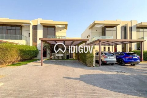 تاون هاوس للإيجار في دبي، الإمارات العربية المتحدة 3 غرفة نوم ، 252.97 متر مربع ، رقم 735811 - صورة 2