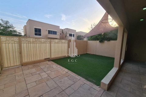 Villa in Al Raha Gardens, Abu Dhabi, UAE 4 bedrooms, 399.5 sq.m. № 514014