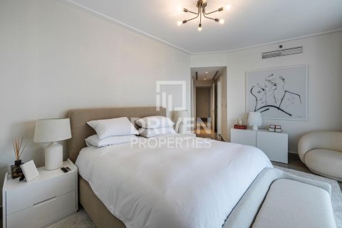 Huoneisto Downtown Dubai (Downtown Burj Dubai), Arabiemiraatit 2 makuuhuonetta, 155.52 m2 № 761692 - kuva 6