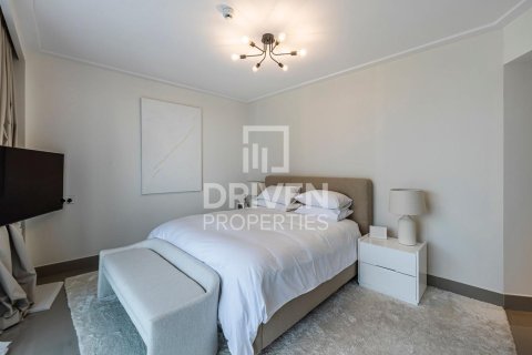 Huoneisto Downtown Dubai (Downtown Burj Dubai), Arabiemiraatit 2 makuuhuonetta, 155.52 m2 № 761692 - kuva 5