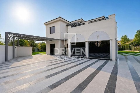Huvila The Villa, Dubai, Arabiemiraatit 6 makuuhuonetta, 1332.04 m2 № 761727