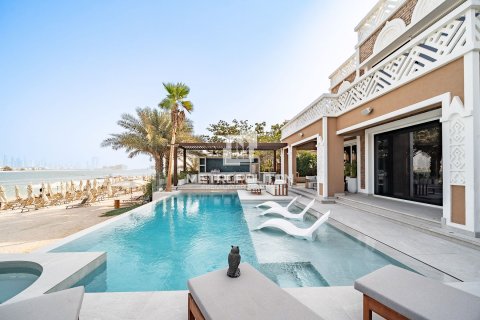 Villa in Palm Jumeirah, Dubai, VAE: 5 Schlafzimmer, 1292 m2 Nr. 663581