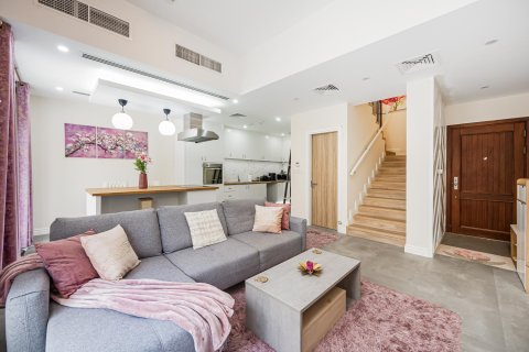 Vila di Dubai Land, Dubai, UEA 3 kamar tidur, 178.37 m2 nomor 748505 - foto 5