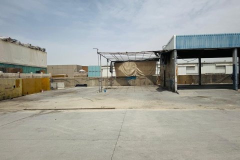 Magazinë në Al Quoz, Dubai, Emiratet e Bashkuara Arabe 3414 m2. № 709297 - Foto 6