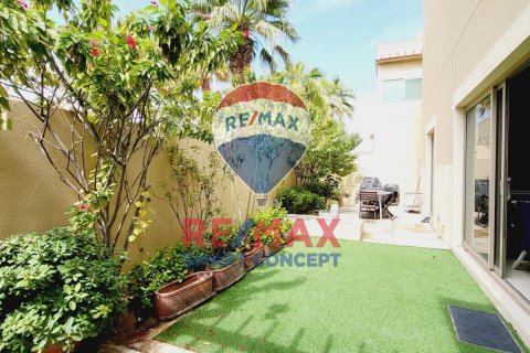 Vila di Al Raha Gardens, Abu Dhabi, UAE 5 bilik tidur, 585.3 meter persegi № 515436 - foto 20