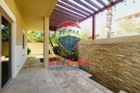 Townhouse in Al Raha Gardens, Abu Dhabi, UAE 3 bedrooms, 254.9 sq.m. № 515441 - photo 14