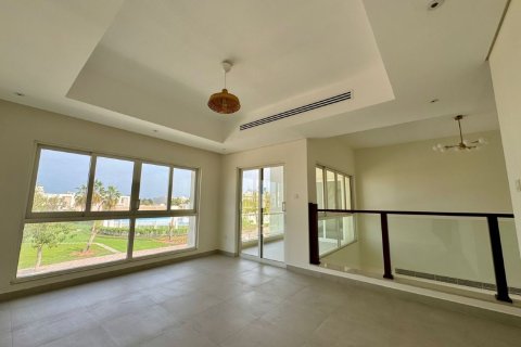 Vila u gradu Ras Al Khaimah, UAE 4 spavaće sobe, 443 m2 Br. 734646 - Slika 11
