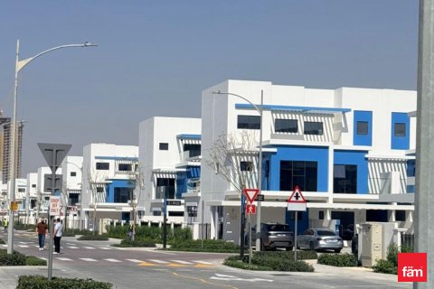 Dubai, BAE’de kiralık sıra ev 5 yatak odası, 215.1 m&sup2; No 709948 - fotoğraf 13