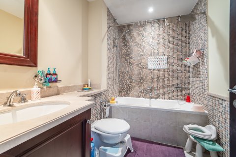 Appartamento in vendita a Downtown Dubai (Downtown Burj Dubai), Dubai, EAU 2 camere da letto, 119 mq. № 739648 - foto 15