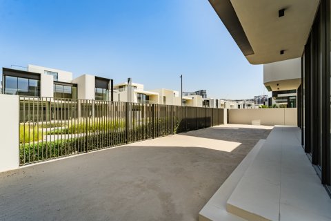 Villa en venta en Dubai, EAU 5 dormitorios, 921 m2 № 739682 - foto 15