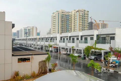 Kaupunkipientalo Al Furjan, Dubai, Arabiemiraatit 3 makuuhuonetta, 265 m2 № 737981 - kuva 19
