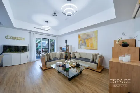 Willa na sprzedaż w Arabian Ranches, Dubai, ZEA 3 sypialnie, 214 mkw., nr 737983 - zdjęcie 4