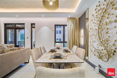 Lägenhet uthyres i Old Town, Dubai, UAE 2 sovrum, 129.5 kvm Nr. 648008 - fotografi 4
