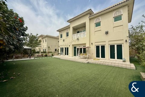 Вилла Al Furjan, Дубай, БАӘ-да 4 жатын бөлмелер, 444 м² № 697628