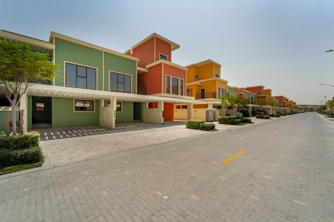 Townhouse in The World Islands, Dubai, UAE 4 bedrooms, 205 sq.m. № 766188