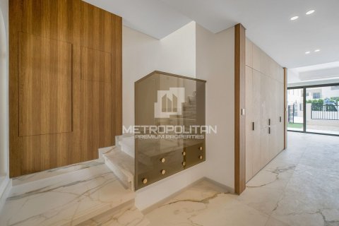 Casa urbana para venda em Jumeirah Golf Estates, Dubai, EAU 3 quartos, 162 m2 № 663192 - foto 16