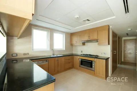 Villa til leie i Jumeirah Park, Dubai, Emiratene 3 soverom, 285 kvm Nr. 738192 - Foto 6