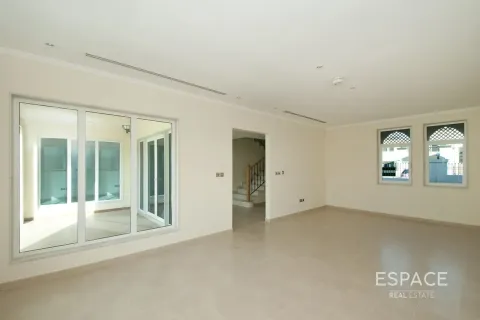 Villa til leie i Jumeirah Park, Dubai, Emiratene 3 soverom, 285 kvm Nr. 738192 - Foto 2