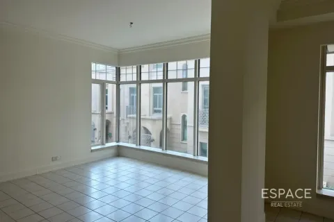 דירה להשכרה ב Dubai Marina, Dubai, איחוד האמירויות  3 חדרי שינה, 216 מ"ר, מספר 738188 - תמונה 2