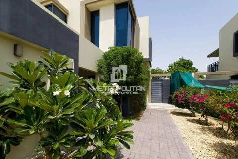 Kaupunkipientalo Dubai Hills Estate, Dubai, Arabiemiraatit 4 makuuhuonetta, 285 m2 № 664038 - kuva 14