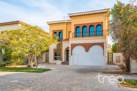 Villa en The Villa, Dubai, EAU 6 dormitorios, 387.96 m² № 761382
