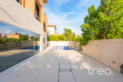 Villa en alquiler en The Villa, Dubai, EAU 6 dormitorios, 387.96 m2 № 761382 - foto 25
