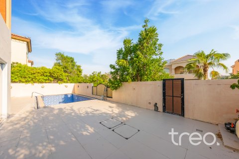 Villa en alquiler en The Villa, Dubai, EAU 6 dormitorios, 387.96 m2 № 761382 - foto 26
