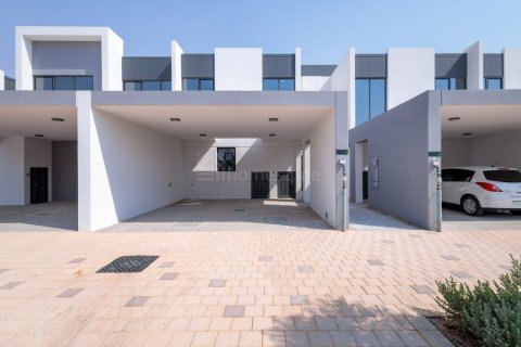 Townhouse in Dubai Land, Dubai, UAE 3 bedrooms, 161 sq.m. № 722207 - photo 2