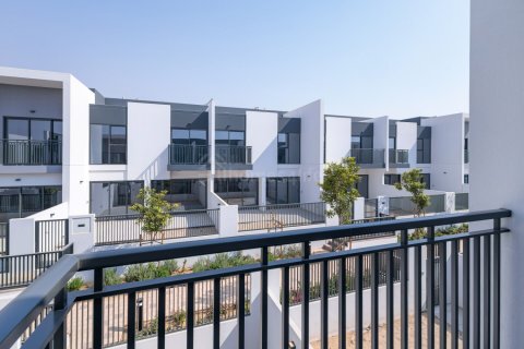 Townhouse in Dubai Land, Dubai, UAE 3 bedrooms, 161 sq.m. № 722207 - photo 9