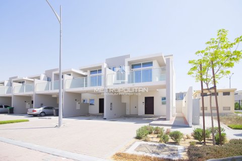 Kuća u nizu u DAMAC Hills (Akoya by DAMAC), Dubai, UAE 155 m2, 3 spavaćih soba Br. 665237