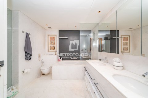 Apartmen di Downtown Dubai (Downtown Burj Dubai), UAE 3 bilik tidur, 184 meter persegi № 665236 - foto 27
