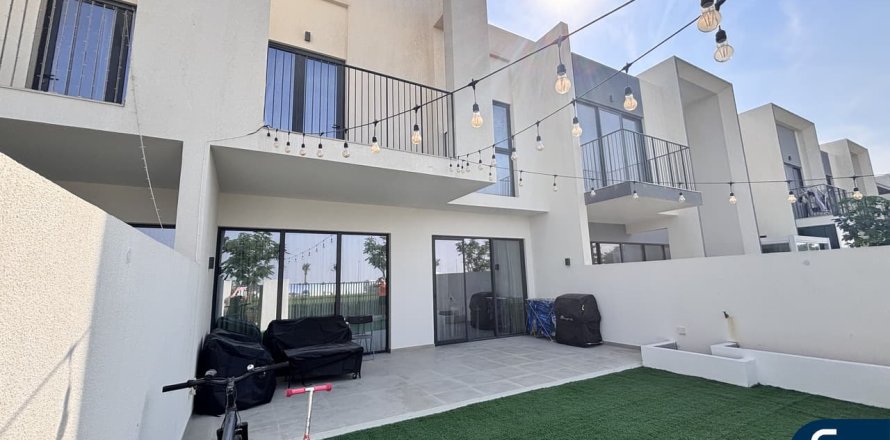 ویلا در The Valley، Dubai ، امارات متحده عربی 3 خوابه ، 191 متر مربع.  شماره 666482