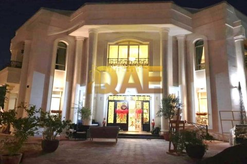 ویلا در Al Barsha، Dubai ، امارات متحده عربی 5 خوابه ، 1393.5 متر مربع.  شماره 278485