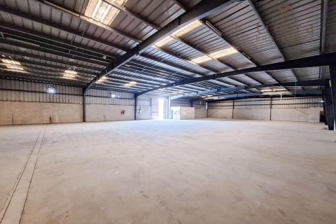 Skladište u gradu Ras Al Khor, Dubai, UAE 1068.4 m2 Br. 457960 - Slika 2
