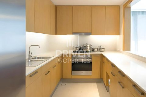 דירה להשכרה ב Downtown Dubai (Downtown Burj Dubai), Dubai, איחוד האמירויות 2 חדרי שינה, 159.51 מ"ר, מספר 768489 - תמונה 6