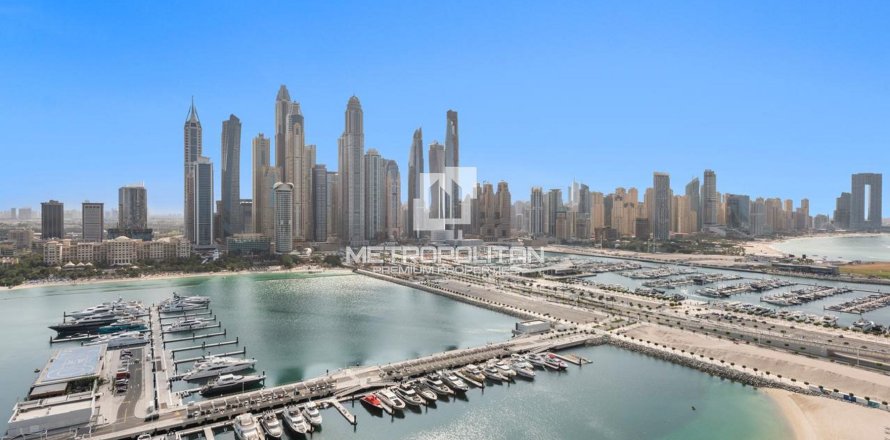 Apartment in Dubai Harbour, Dubai, UAE 2 bedrooms, 119 sq.m. № 665403