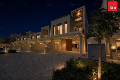 Shtëpi në qytet në Dubai, Emiratet e Bashkuara Arabe 5 dhoma gjumi, 183.6 m2. № 757862
