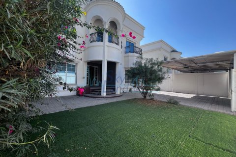 Villa comercial en Al Safa, Dubai, EAU 372 m² № 659752