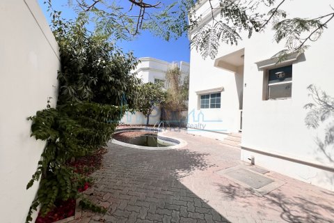 Villa gewerblich zur Miete in Al Safa, Dubai, VAE 372 m2 Nr. 659752 - Foto 11