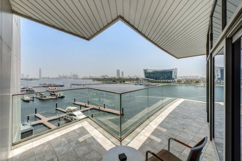 Apartmen Hotel di Deira, Dubai, UAE 2 bilik tidur, 204.11 meter persegi № 750589 - foto 7
