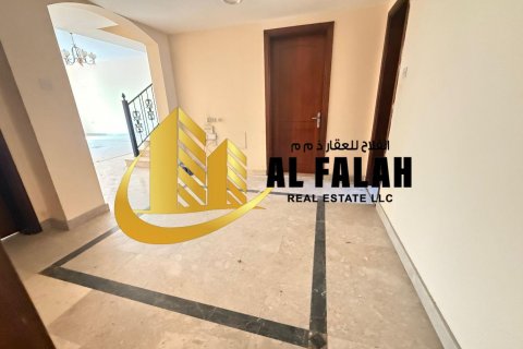 וילה להשכרה ב Wasit, Sharjah, איחוד האמירויות  5 חדרי שינה, 418 מ"ר, מספר 635555 - תמונה 17