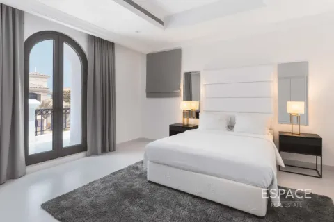 Villa in affitto a Palm Jumeirah, Dubai, EAU 5 camere da letto, 557 mq. № 738446 - foto 13