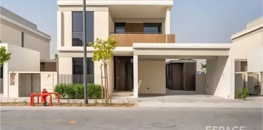Villa en Tilal Al Ghaf, Dubai, EAU 4 dormitorios, 529 m² № 738448