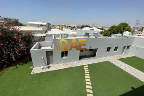 Vila v Dubai, SAE 6 ložnice, 1558.7 m² Č.: 286792 - fotografie 18