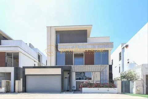 Vilë në Golf City, Dubai, Emiratet e Bashkuara Arabe 6 dhoma gjumi, 683 m2. № 664168 - Foto 13
