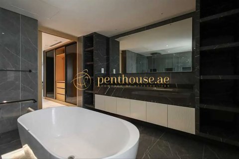 Vilë në Golf City, Dubai, Emiratet e Bashkuara Arabe 6 dhoma gjumi, 683 m2. № 664168 - Foto 24